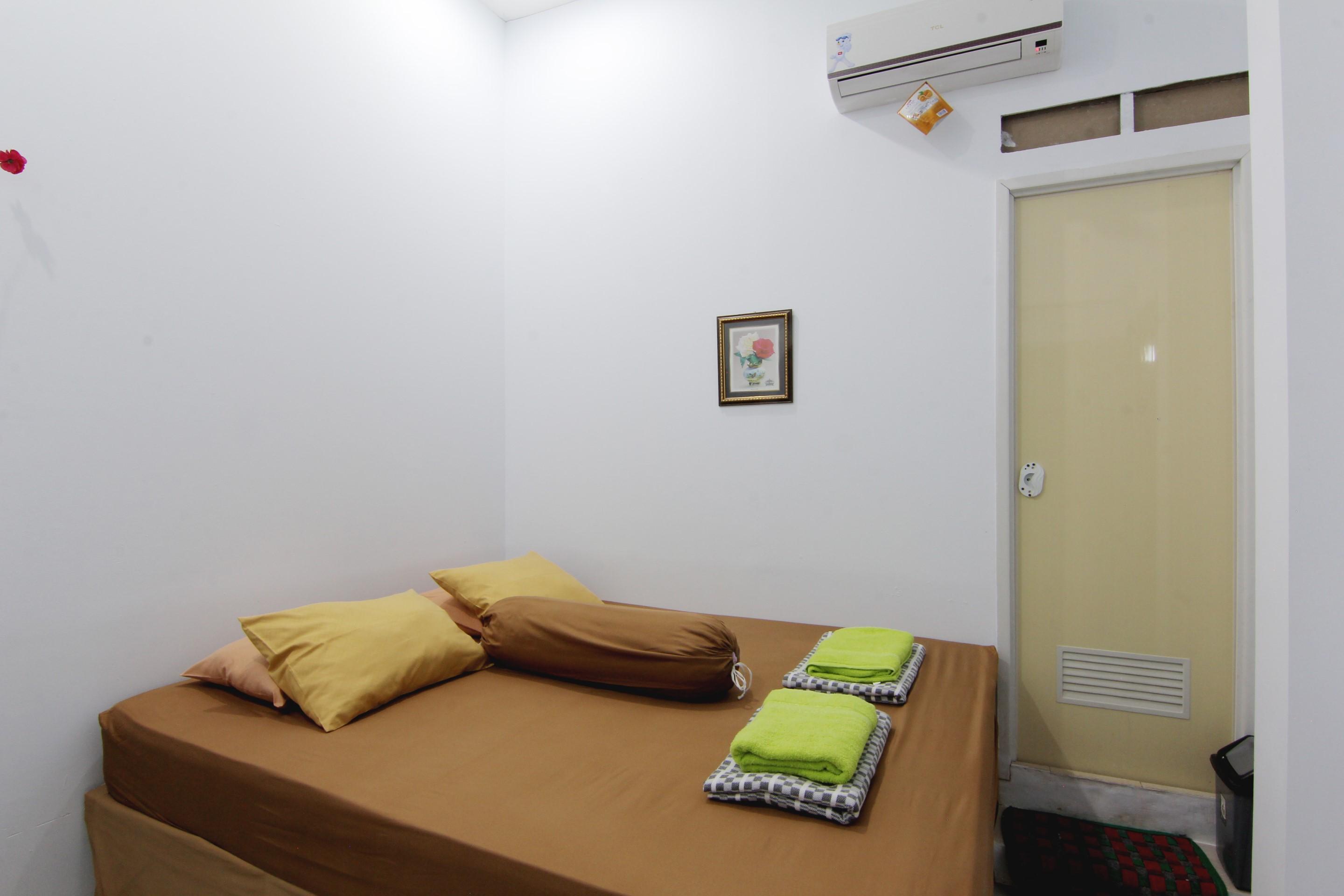 Tiga Dua Homestay Yogyakarta Exterior foto