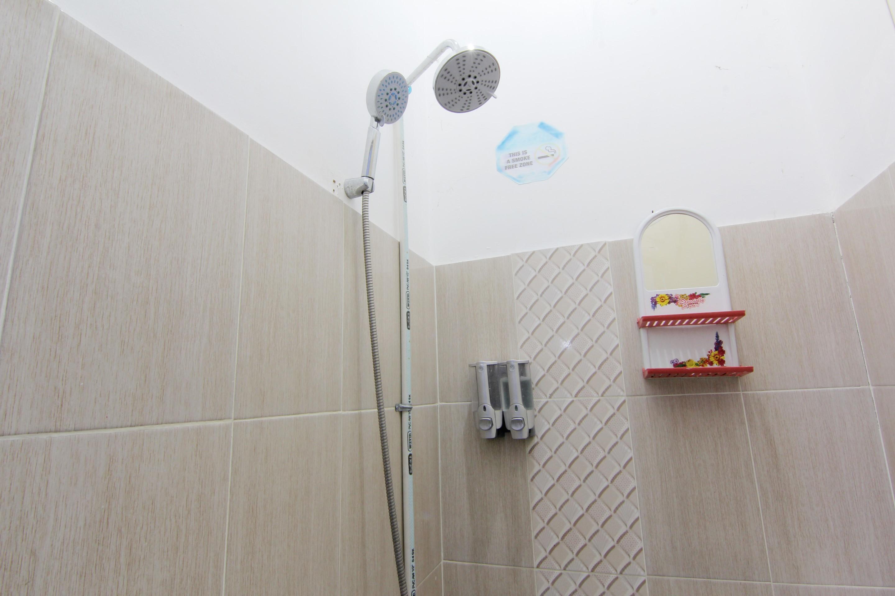 Tiga Dua Homestay Yogyakarta Exterior foto