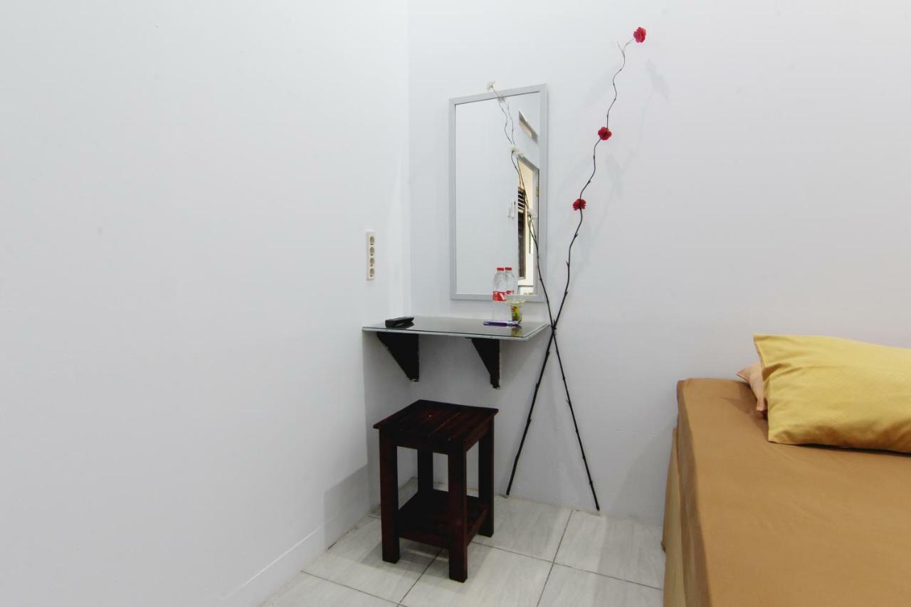 Tiga Dua Homestay Yogyakarta Exterior foto
